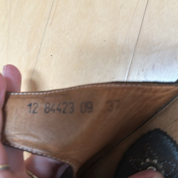 Vintage Beach summer sandals! Think 37 size 7! - Picture 6 of 6